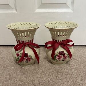 Victorian latticework Rose Cream Vase Set with Maroon Accents